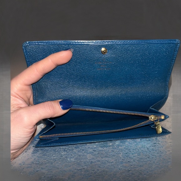 ❌SOLD❌Louis Vuitton Epi Toledo Blue long wallet EUC! - Picture 6 of 7